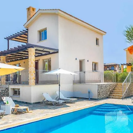 Veronica - 4 Bedroom Beach With Private Pool * Polis