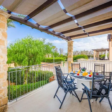 Villa Veronica - 4 Bedroom Beach With Private Pool *