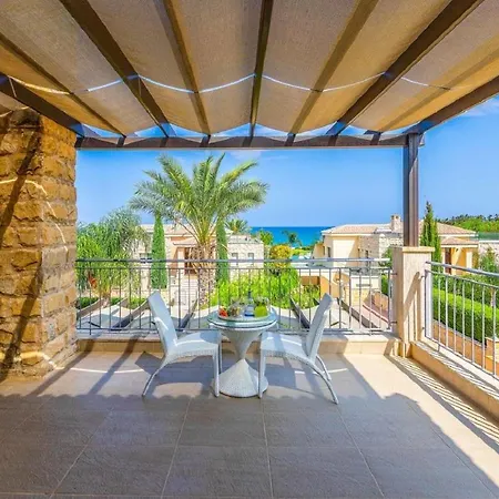 Veronica - 4 Bedroom Beach With Private Pool Villa *